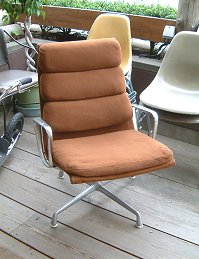 イームズ　eames ハーマンミラー　ソフトパッド　グループ　ラウンジ　チェア 　【ブラウン】　herman miller