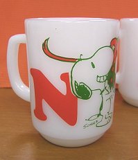 デザイン最高！ファイヤーキング　スヌーピー・マグ　　ノエル　FireKing　【送料無料】のサムネイル