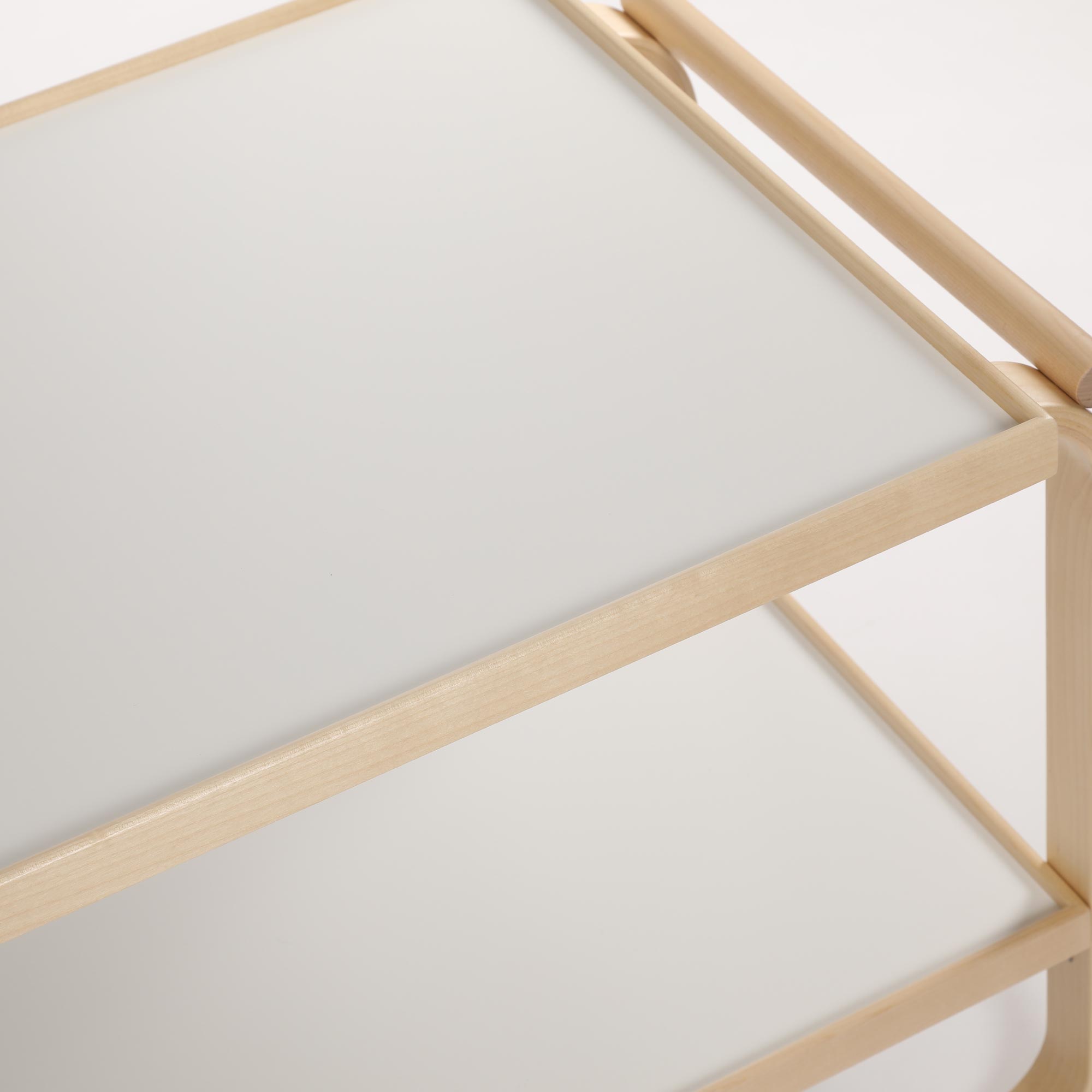 scope version.Rの【1点購入につきアルテックノベルティプレゼント！】【0046】アルテック / 901 ティートロリー ホワイト ラミネート [Artek / Tea Trolley 901](テーブル)