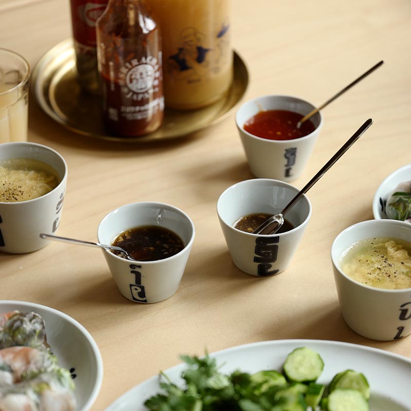 【スコープ特注、在庫限り】東屋 / 猪口 うしうしうし 上ゲ高台 蛇の目高台 セットのサムネイル