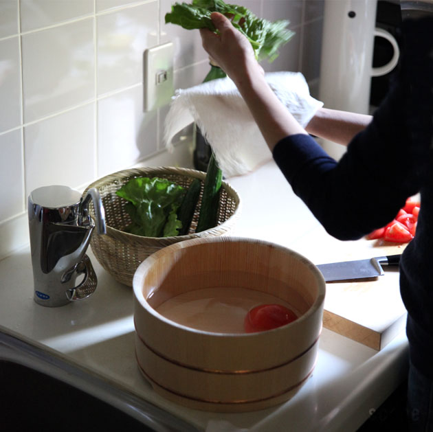 東屋 / 米研ぎ桶