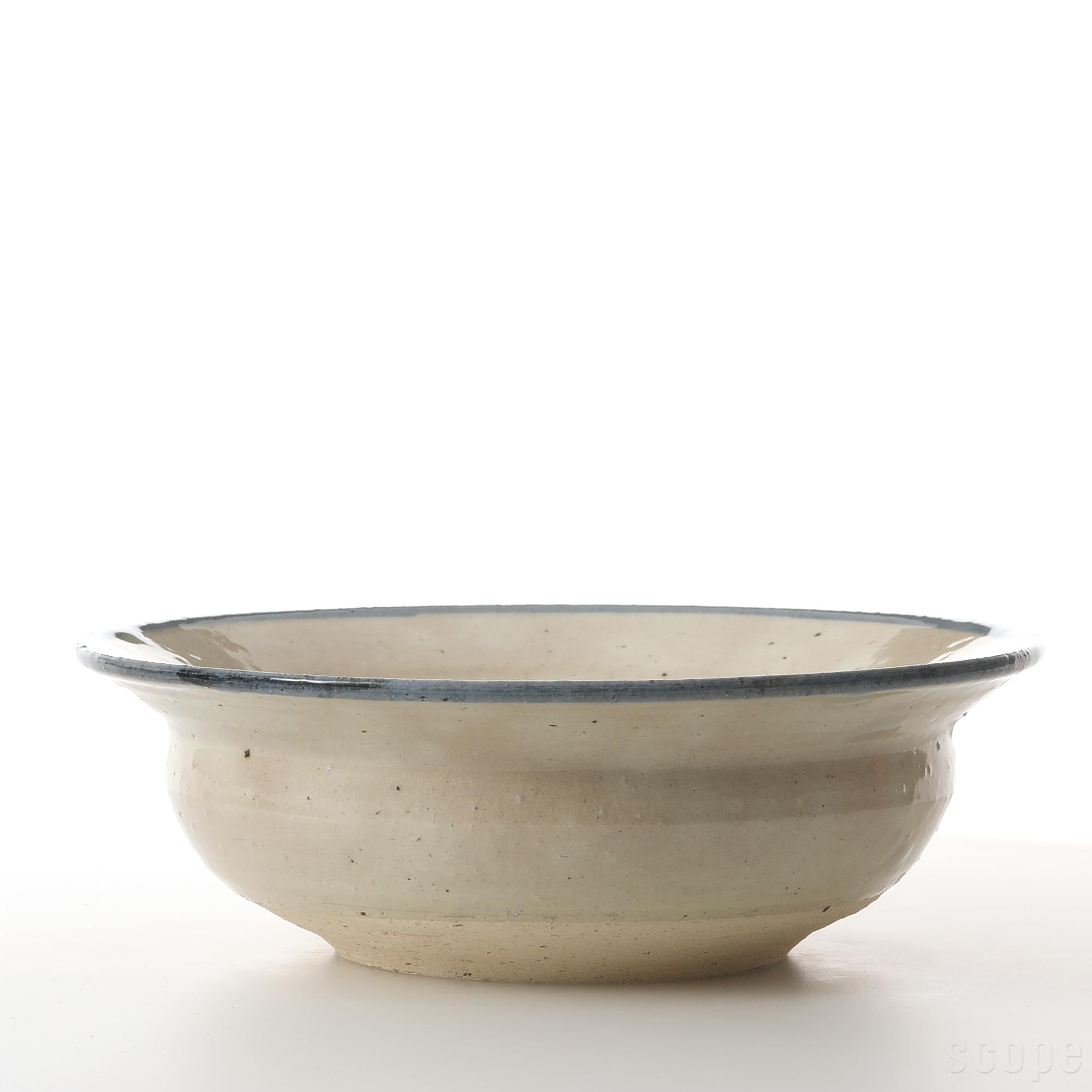 【0009】東屋 / カブト鉢 皮鯨呉須