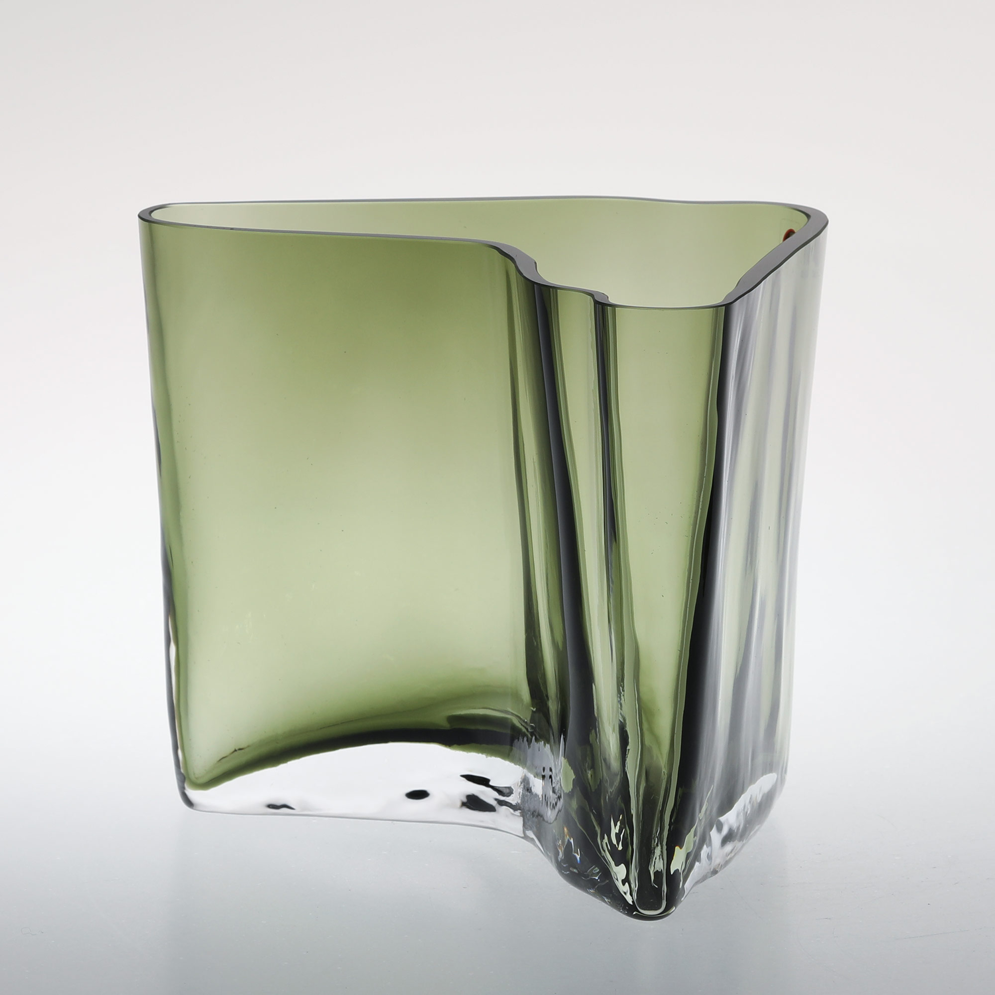 【No.1950】イッタラ / アアルト ベース175x140mm モスグリーン [iittala / Alvar Aalto Vase]