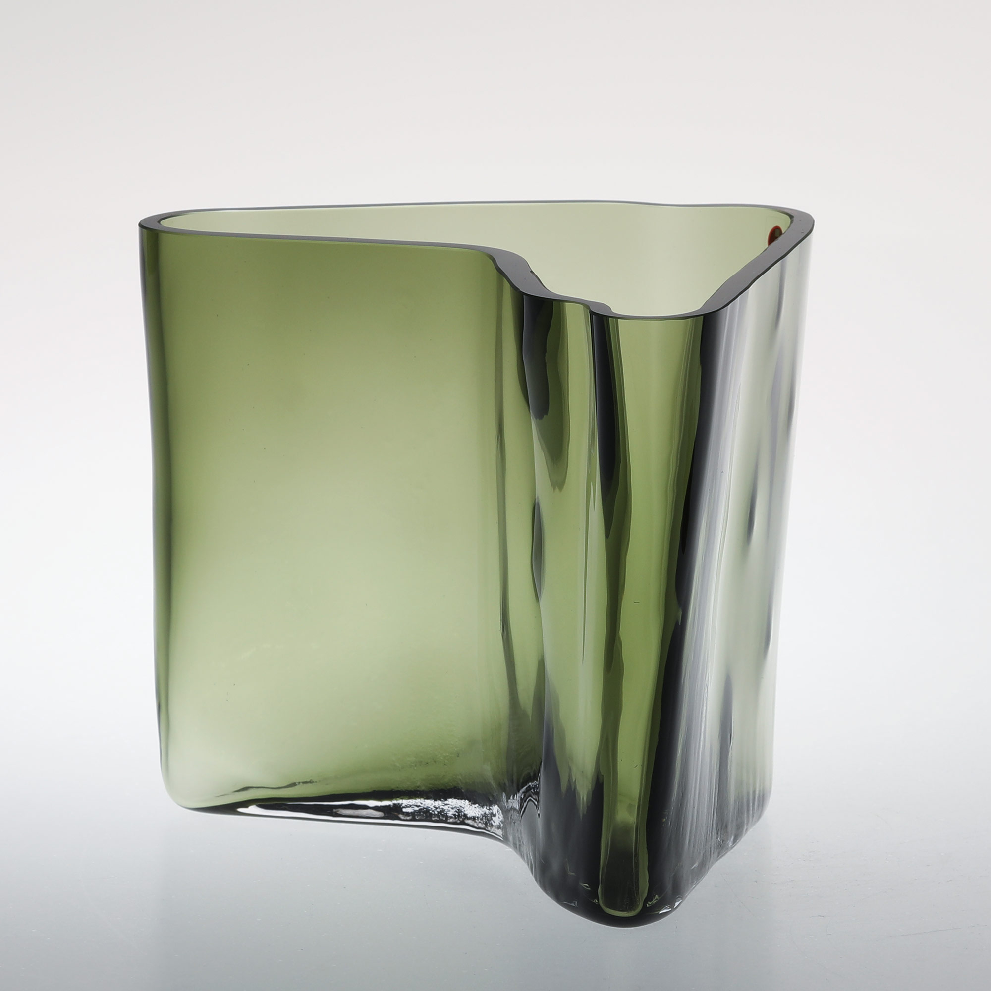 【No.2018】イッタラ / アアルト ベース175x140mm モスグリーン [iittala / Alvar Aalto Vase]