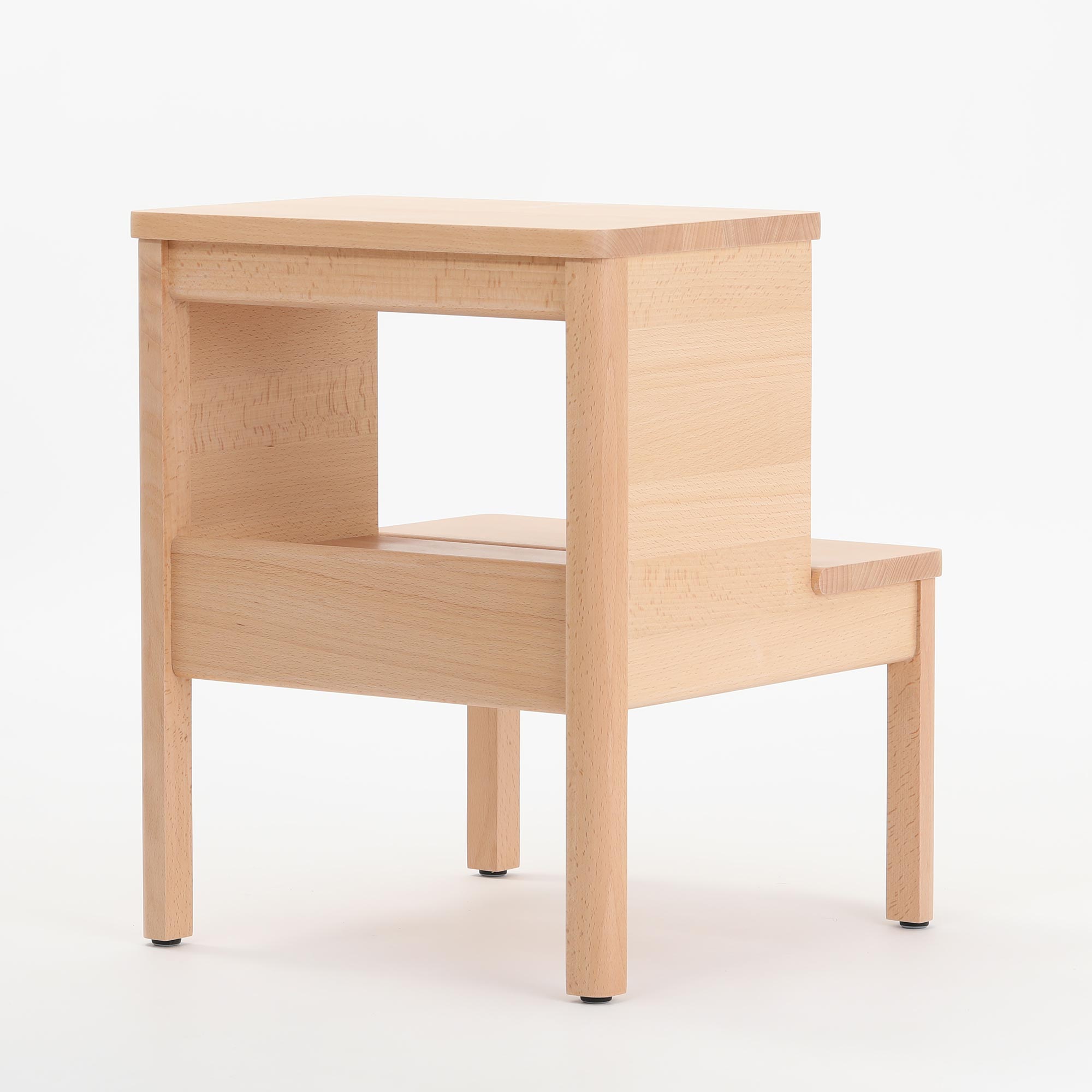 【0058】フォーム アンド リファイン / エーライン ステップ スツール ビーチ [ Form & Refine A Line Stepstool ]
