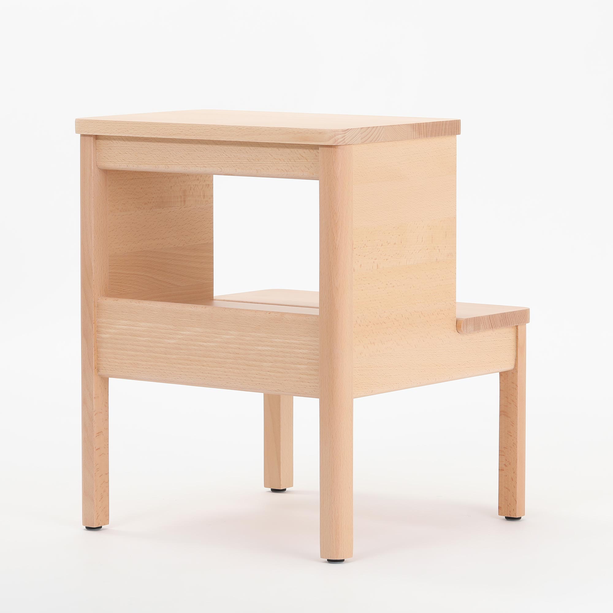 【0060】フォーム アンド リファイン / エーライン ステップ スツール ビーチ [ Form & Refine A Line Stepstool ]
