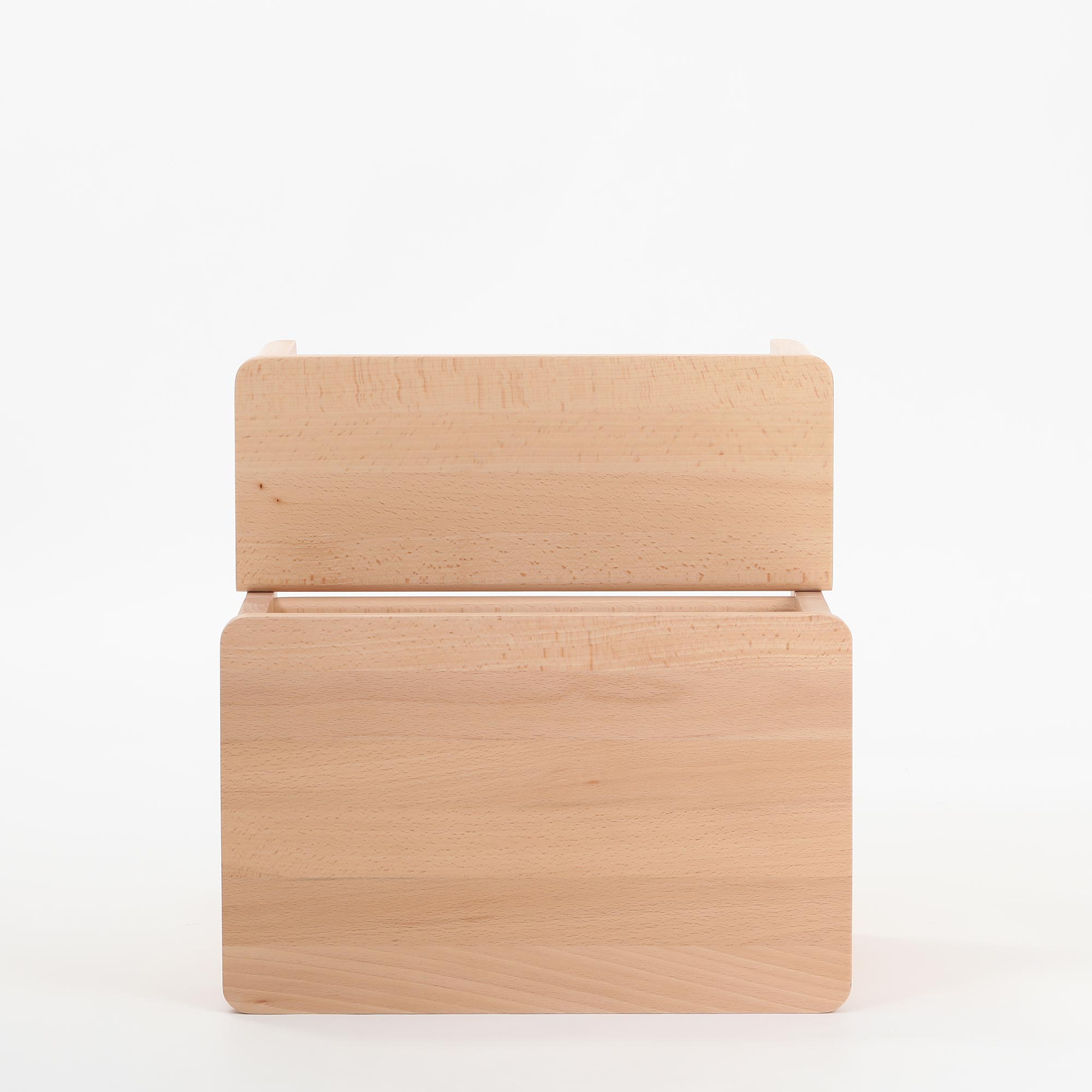 【0038】フォーム アンド リファイン / エーライン ステップ スツール ビーチ [ Form & Refine A Line Stepstool ]