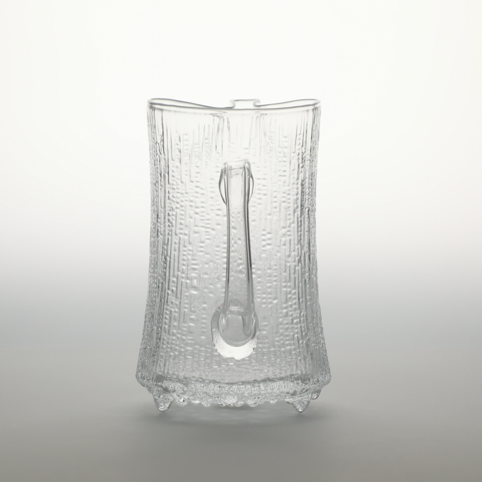 【0037】イッタラ / ウルティマ ツーレ ピッチャー クリア [iittala / Ultima Thule]