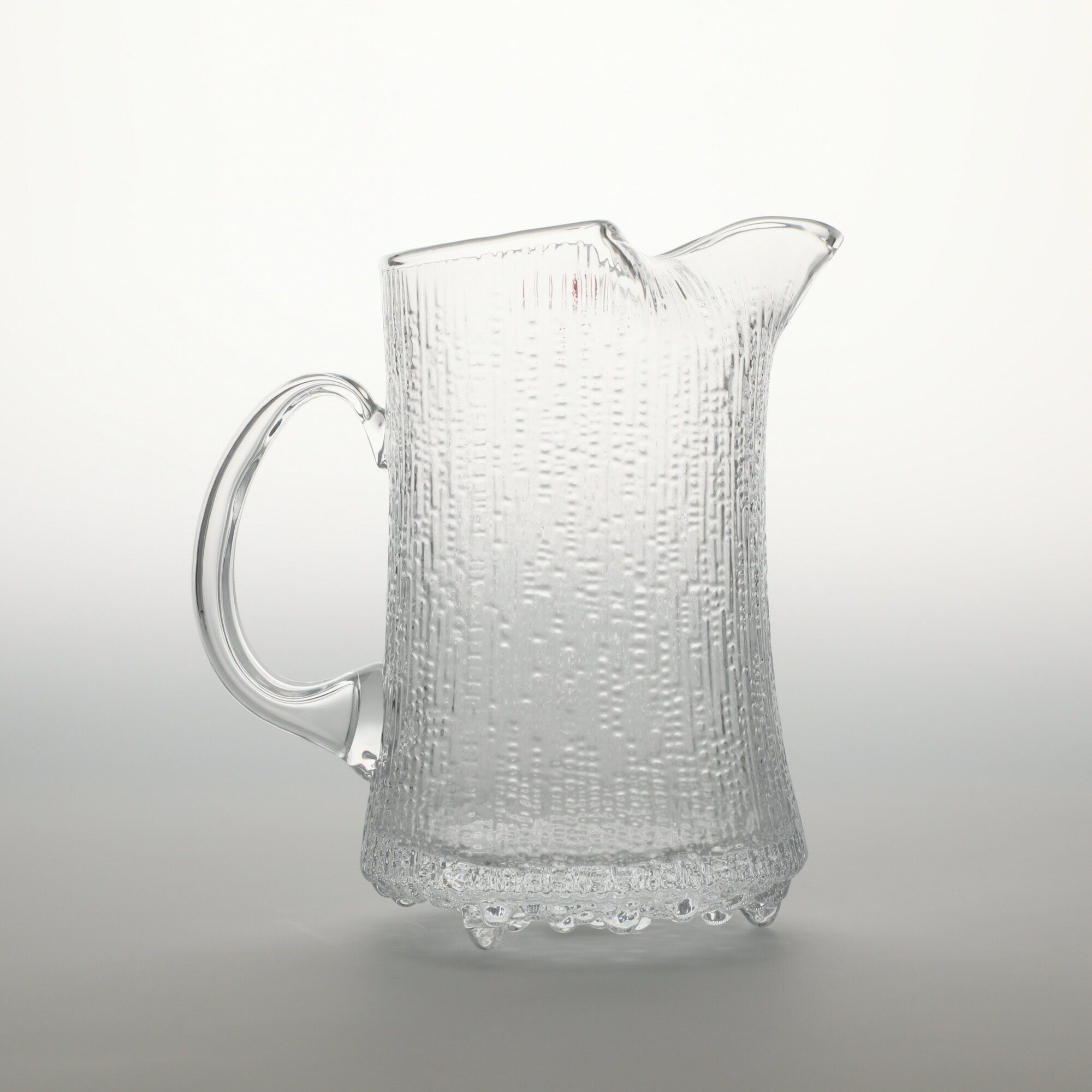 【0046】イッタラ / ウルティマ ツーレ ピッチャー クリア [iittala / Ultima Thule]