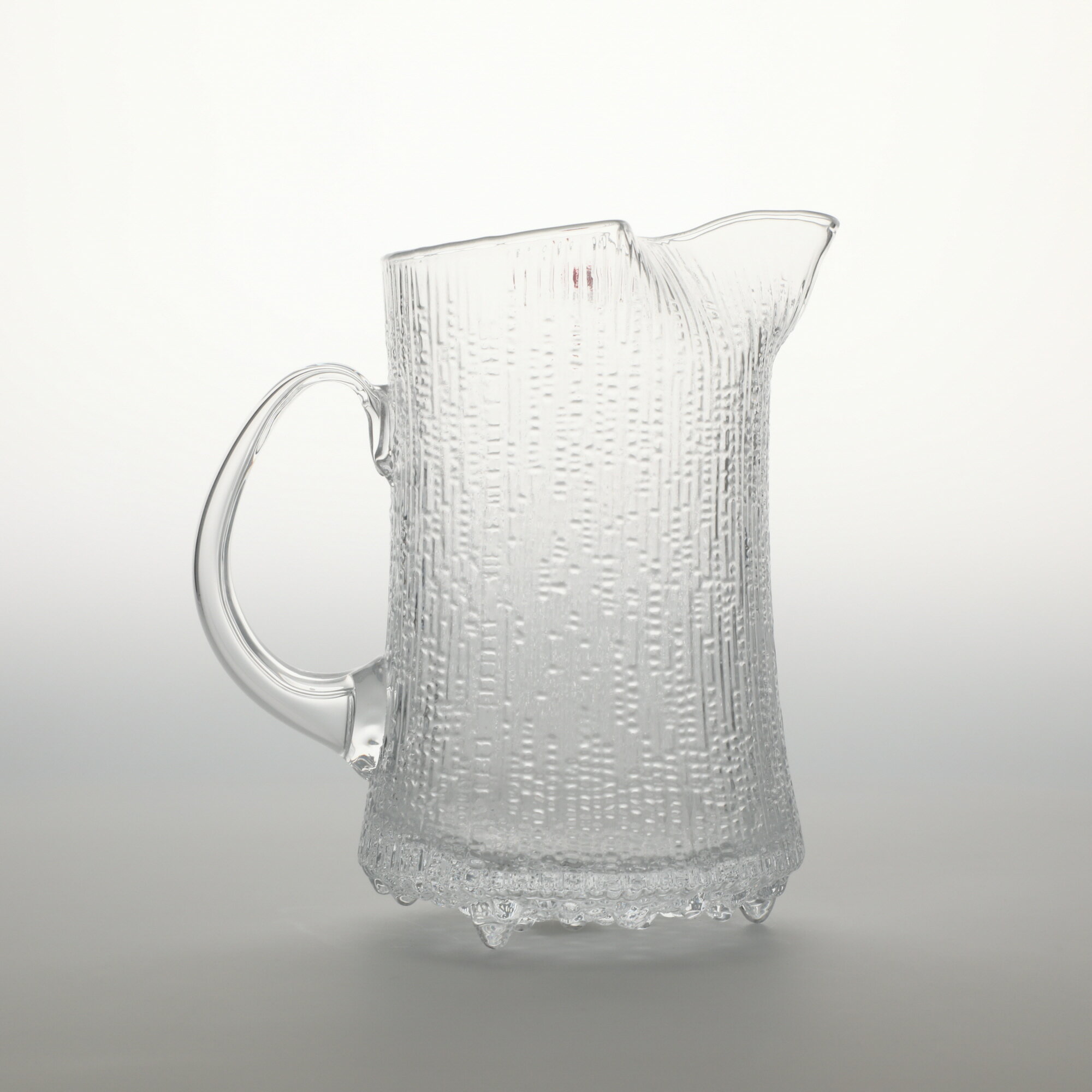 【0047】イッタラ / ウルティマ ツーレ ピッチャー クリア [iittala / Ultima Thule]