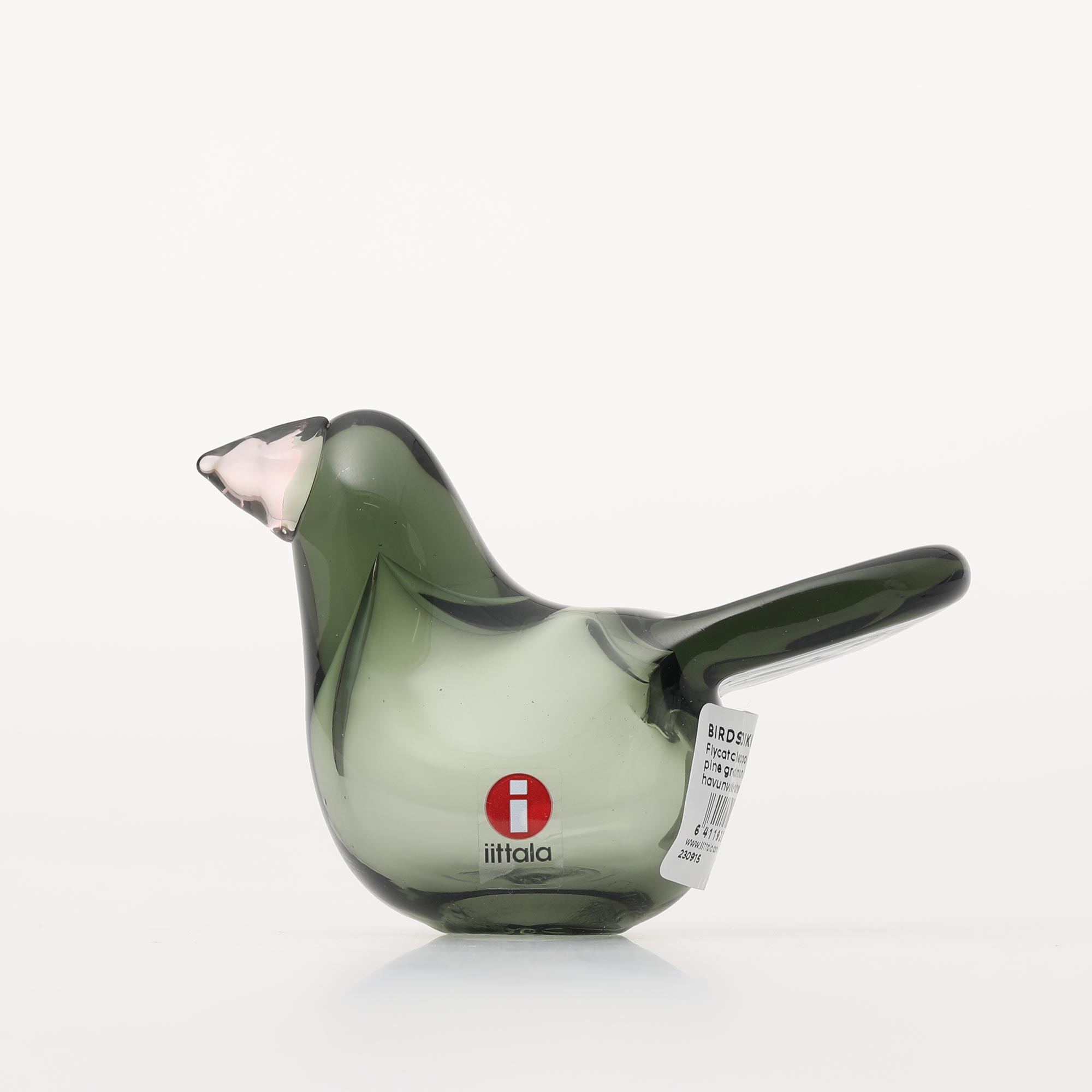 スペック 材質 無鉛ガラス 寸法 W102×D39×H64mm / 102g 生産 Made in Finland 備考 刻印：O.Toikka IITTALA 購入前に確認ください ・僅かに揺らぎます。 こちらの商品は共通して以下の特徴があります。 ・くちばしの根元部分にガラスのシワがみられます。 ・小さなヨレや気泡、混入がガラス内部に含まれていることがあります。