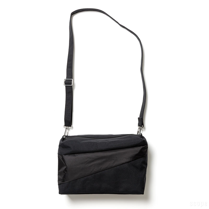 スーザン ベル / Black & Black バムバッグ M [ SUSAN BIJL ]