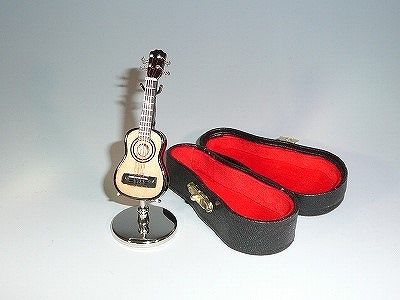 ミニチュア楽器　クラシックギター　7cm