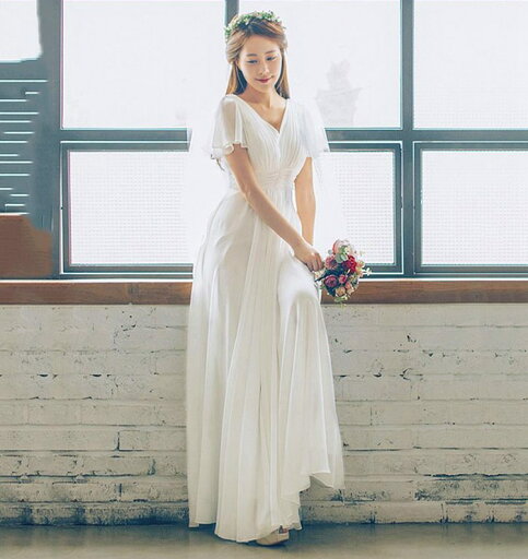 ウェディングドレス ワンピース wedding dress フレア袖 ウエディング ドレス 二次会ウエディングドレス 花嫁ドレス 二次会 スレンダータイプ Aライン Vネック 前撮り 披露宴 結婚式 海外挙式 袖あり 編み上げ/ファスナー 2タイプ選択可 XS~XXL ウェディングドレス ワンピース wedding dress フレア袖 ウエディング ドレス 二次会ウエディングドレス 花嫁ドレス 二次会 スレンダータイプ Aライン Vネック 前撮り 披露宴 結婚式 海外挙式 袖あり 編み上げ/ファスナー 2タイプ選択可 XS~XXL
