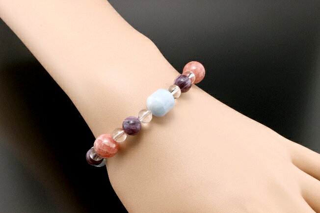 ライオン・彫刻ビーズ（天然水晶）12mm（1個販売）　天然石　パワーストーン