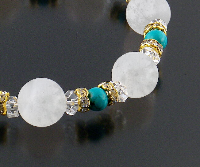 ホワイトジェイド幸運ブレス 白水晶 ホワイトジェイド ハウライトトルコ 浄化 種類 相性 運気 エネルギー スピリチュアル チャクラ 人気 波動 ジュエリー 防御 パワー クリスタル