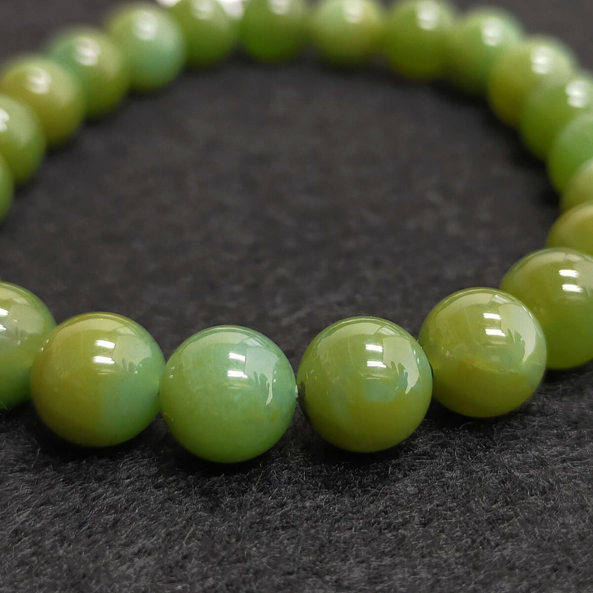 【彫刻ビーズ】オニキス 12mm (金彫り) 獅子(旗持ち) (10個セット) (数量限定商品)【パワーストーン 天然石 アクセサリー】