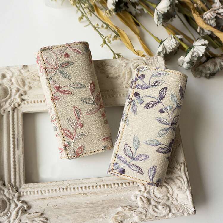 キーケース 【 ボタニカル 刺繍 】 鍵 鍵入れ キーホルダー スマートキー 車 4連 本革 レザー リーフ ..