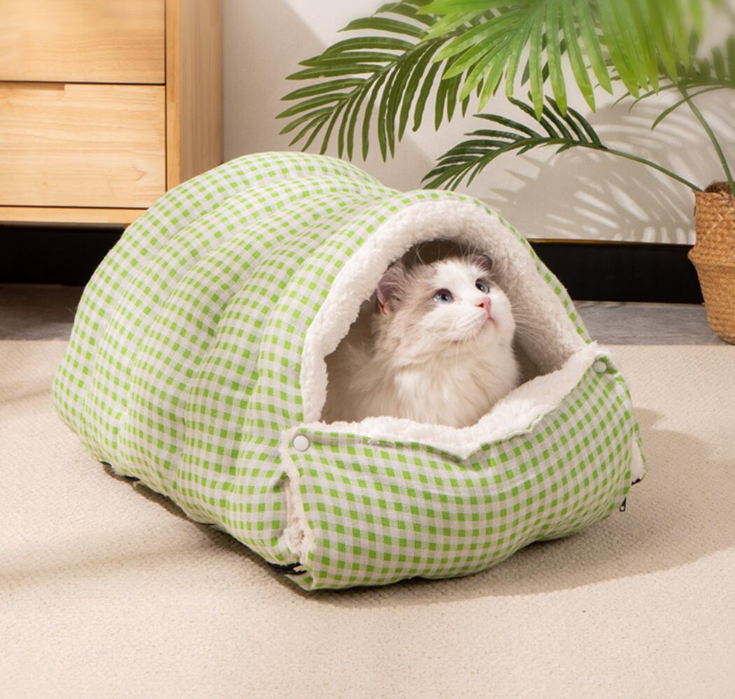 Rakuten - 猫ベッド 猫用寝袋 犬 猫 ハウス ペットベッド マット 冬用 猫用ベッド 保温 防寒 猫ベット ドーム型 暖かい キャットハウス 大型 布団 クッション ふかふか 猫 家 猫布団 もこもこ 猫 隠れ家 洗える 猫寝床 可愛い ペットハウス 室内 屋外 小型犬/中型犬 ねこ