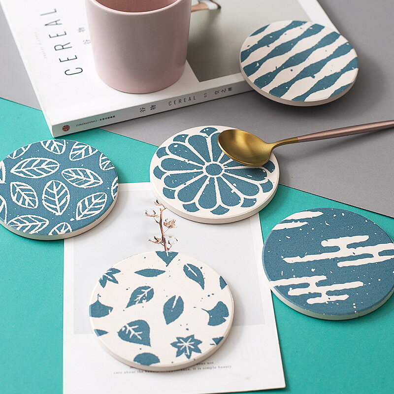 【珪藻土 コースター 5枚セット】吸水 速乾 防カビ 抗菌 調湿 消臭 北欧 おしゃれ パステル デザイン ギフト プレゼント 茶杯 マット グラス マット 水滴 吸水 キッチン ダイニング 洗面所 バスルーム 誕生日 引出物 記念品 新生活 ベビー ギフト ランダム