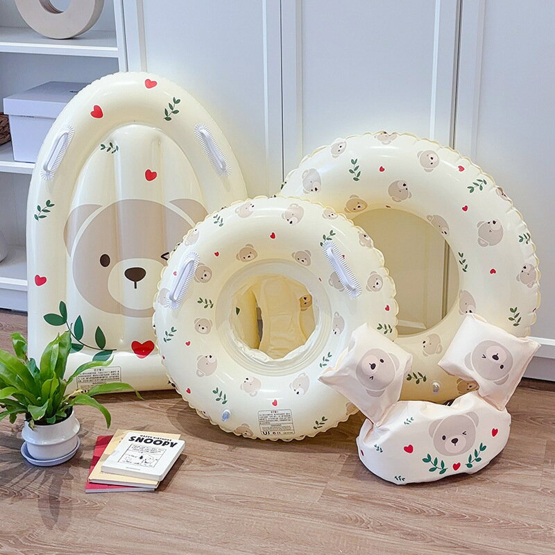 【キッズ 浮き輪】 ベビー浮き輪 アームリング スイムリング 足入れ式浮き輪 プール 海水浴 水遊び かわいい カートゥーン 夏用 キッズフロート "お子さまの夏の思い出作りにぴったりな、かわいいキッズフロートアイテムです。" "海やプールで楽しく遊べる、キッズ向けの浮き輪＆フロートシリーズです。やさしいカラーとかわいいカートゥーンデザインで、お子さまも楽しく水遊びできます。厚手のPVC素材を使用し、耐久性に優れたしっかりとした設計です。空気を入れて簡単に使用でき、軽量なので持ち運びも便利です。浮き輪・足入れタイプ・アームリングなど、用途に合わせて選べる豊富なバリエーション。海水浴・プール・旅行・夏のレジャーにおすすめです。お子さまの夏の思い出作りにぴったりな、かわいいキッズフロートアイテムです。" 5