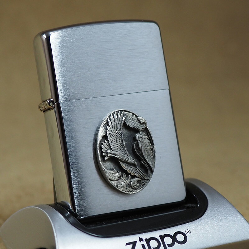 Zippo：2002年製未使用品　ネイティブアメリカンエンブレム　ジッポーライター 【現品のみ】【原住民】【お守り】【MIB】【デッドストック】【プレゼント】【送料無料】