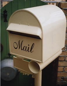 ナチュラルハウスにおすすめ！ブリスベンの郵便ポストLetterbox Man 3240