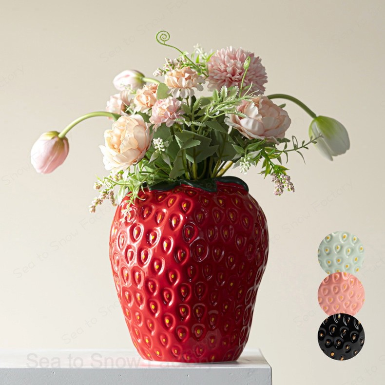 メーカー希望小売価格はメーカーカタログに基づいて掲載しています花瓶 おしゃれ 陶器 いちご型【可愛い かわいい ins イチゴ ストロベリー 苺 インテリア ドライフラワー フラワーポット 雑貨 置物 装飾 オブジェ シンプル おもしろ ユニーク SNS インスタ映え】 【送料無料】イチゴモチーフのおもしろ花瓶