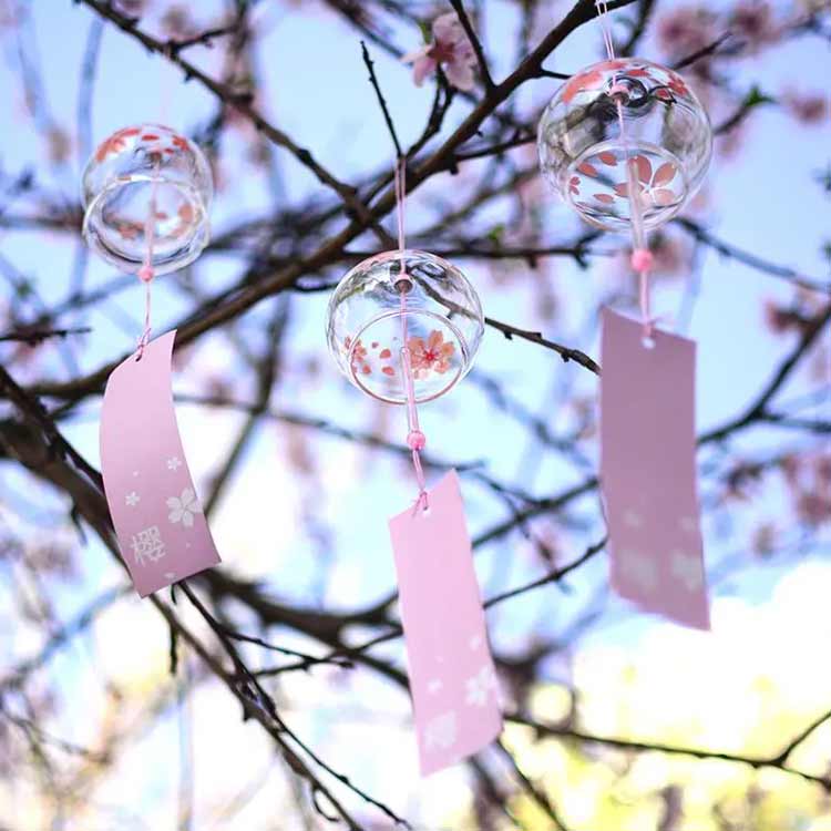 ガラス 夏柄 風鈴 鳥 窓 雪 花火 癒し おしゃれ 蝶 桜 夏の風物詩 4個セット 幸運...
