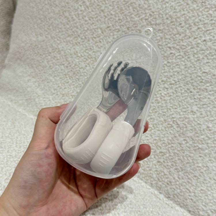 Amoremio 楽天市場店のスプーン カトラリー 食洗機対応 フォーク 赤ちゃん カトラリー 離乳食 女の子 収納スペース すくいやすい持ちやすい 食器 男の子 食べこぼし防止 くま ハート おしゃれ お食事グッズ 保育園 幼児 幼稚園 出産祝い ギフト｜アングル3