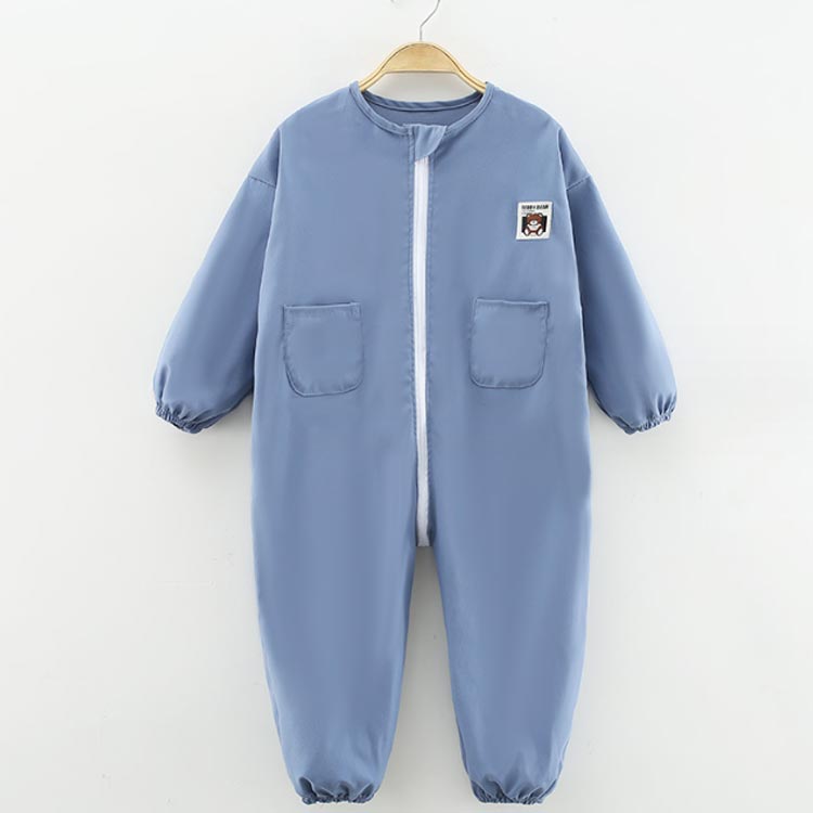 Amoremio 楽天市場店のお砂場着 長袖 プレイウエア 子供 オーバーオール キッズ ロンパース 女の子 男の子 つなぎ プルオーバー 撥水加工 子供服 子ども こども ベビー お砂場 遊び着 汚れ防止 水遊び 小学生 幼稚園 保育園 お食事 エプロン おしゃれ かわいい プレゼント 80 90 100 110cm｜アングル2