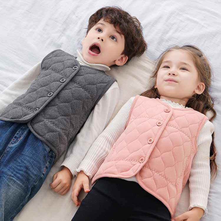 送料無料 キルティングベスト キッズ ベビー ジュニア 子供用 ベスト 中綿 男の子 女の子 キルトベスト シルク 前開き インナー ベスト 子供服 あったか 防寒 アウター 部屋着 通園 通学 袖なし ノーカラー トップス カジュアル 保温性 おしゃれ 暖かい 73-170cm 2