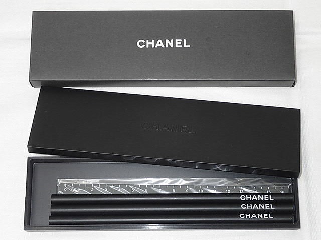 ★【送料無料】CHANEL　シャネル　ペンケース(鉛筆＋定規付き)　(ノベルティ)　【未使用】【中古】あす楽対応 レディース