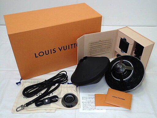 ★【送料無料】【サマー10%】当店通常275000が、LOUIS VUITTON ルイヴィトン ホライゾン ライト・アップ スピーカー QAC000 【中古】【未使用】メンズ、レディース ★【送料無料】【サマー10%】当店通常275000が、LOUIS VUITTON ルイヴィトン ホライゾン ライト・アップ スピーカー QAC000 【中古】【未使用】メンズ、レディース