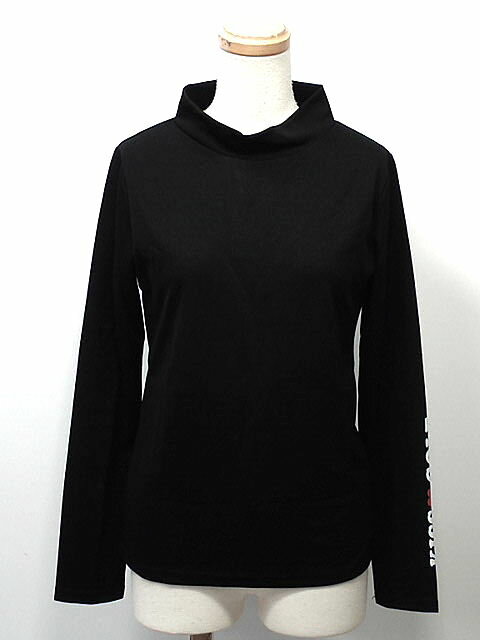 ●ランク：A ●サイズ：F　(実寸)身幅41cm ●備　考：ポリエステル100％ 　　　　　着丈55cm 　　　　　ブラックのドライ素材のハイネックのカットソー。 　　　　　左袖のロゴも目立つ！！