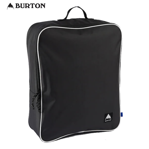 BURTON ブーツバッグ FLIGHT ATTENDANT 23482100 定価：　￥3,000 (税抜き) 旅の必需品を収納できる、予備の収納として最適なブーツサイズのアクセサリーバッグ。 当方ギアあり、いずこへも参上。Burton フライトアテンダント アクセサリーバッグをクルマのトランクに収めれば、泥にまみれて濡れたブーツの汚れもニオイもシャットアウト。専用ブーツバッグとして、予備の収納として、ギアの移動オプションとして活躍します。 撥水加工とポリウレタンコーティングで雪や雨などの水分を弾く600Dリサイクルポリエステルを使用 USサイズ7〜15のメンズスノーボードブーツ、全サイズのウィメンズスノーボードブーツを収納可能 ウェビングのキャリーハンドル ワンサイズ: 48cm x 38cm x 15cm/32L ◆予めご了承下さいませ◆ 在庫システムのデータ反映タイムラグ等により、まれにご注文商品が欠品している場合がございます。 お使いのパソコンやモニターの環境により、色に違いが 出ることがあります。