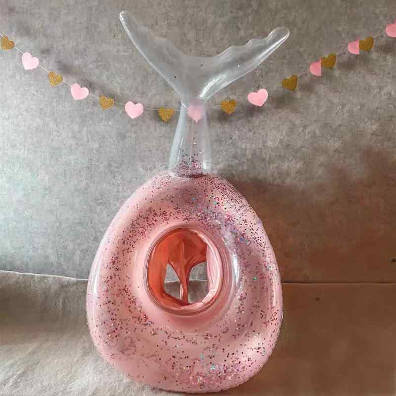 ・カテゴリ: 浮き輪・ターゲット: 子ども・素材: 環境に優しいPVC・素材の厚さ: 0.2mm・柄: 無地・使用シーン: スポーツトレンド、スイミング・水遊び・推奨年齢: 8～48ヶ月・デザイン: スパンコール・マーメイドテール付シート付浮き輪