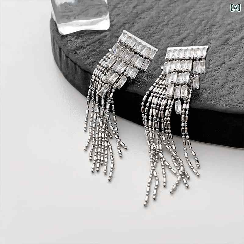 レディース タッセル アクセサリー ピアス イヤリング 優 ジルコン 女性 ライト ファッション 長 顔 示す 小さ