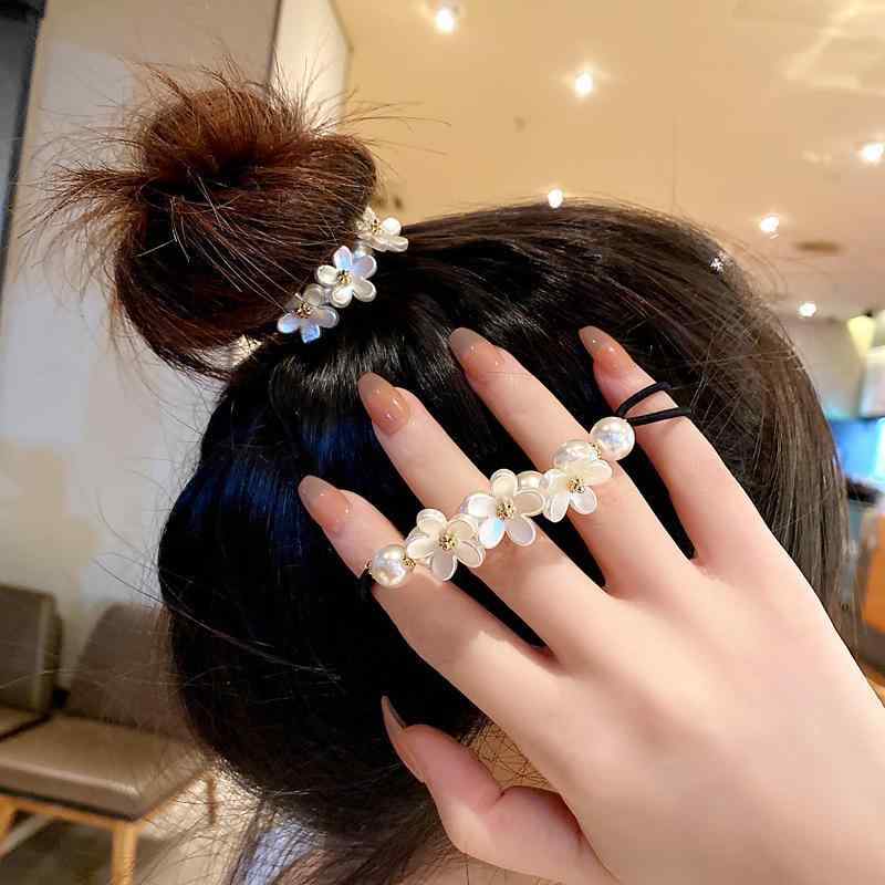 ・カテゴリ: ヘアアクセサリー・素材: フェイクパール・スタイル: 小清新、上品カジュアル、爽やかフェミニン・デザイン: フラワー、高弾力ヘアゴム