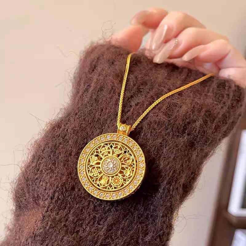ネックレス レディース 開運 八宝 羅盤 ペンダントトップ 新チャイナ風 軽やか 上品 存在感 レトロ アンティーク風 民族風 幾何学模様 丸玉チェーン 電気メッキ加工 女性用 ロングネックレス