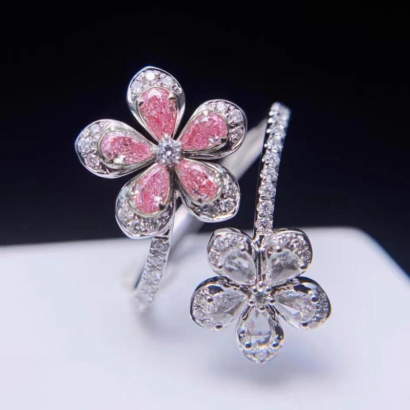 ・タイプ: フリーサイズ・素材: 銅・デザイン: 花柄・加工技術: 電気メッキ・スタイル: レディース・サイズ: フリーサイズ（調整可能）・トレンド要素: 桃の花・テイスト: フェミニン、清新・カテゴリ: ブレスレット・バングル