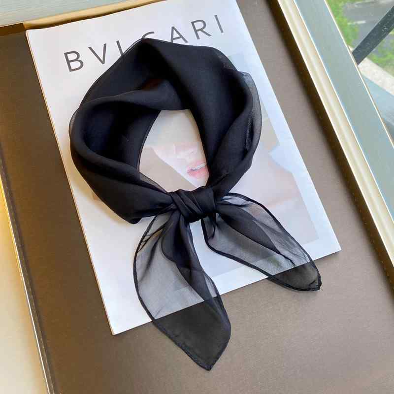 レディース 秋 春 夏 ソリッドカラー スクエア スカーフ 薄手 スカーフ 日焼け防止 ガーゼ スカーフ ネック スカーフ