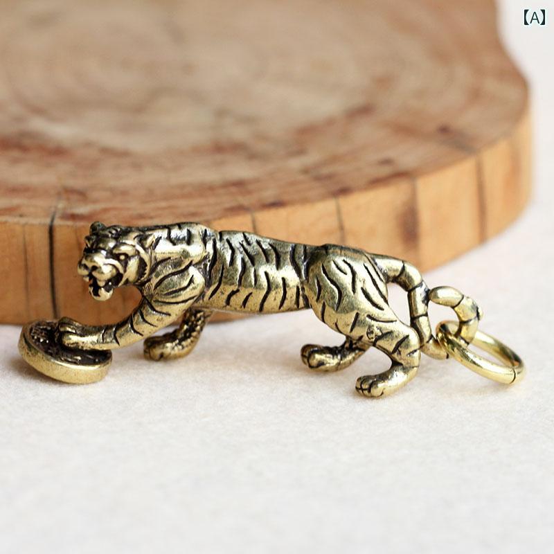 レトロ 車 キーホルダー ペンダント キーアクセサリー キーチェーン ストラップ メンズ レディース兼 チャイナテイスト 装飾品 真鍮