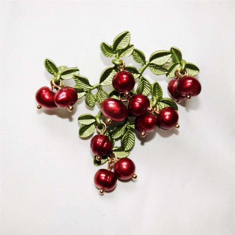 ブローチ ペア 欧米スタイル トレンド ファッション小物 赤い実 クランベリー グリーン エナメル パー..
