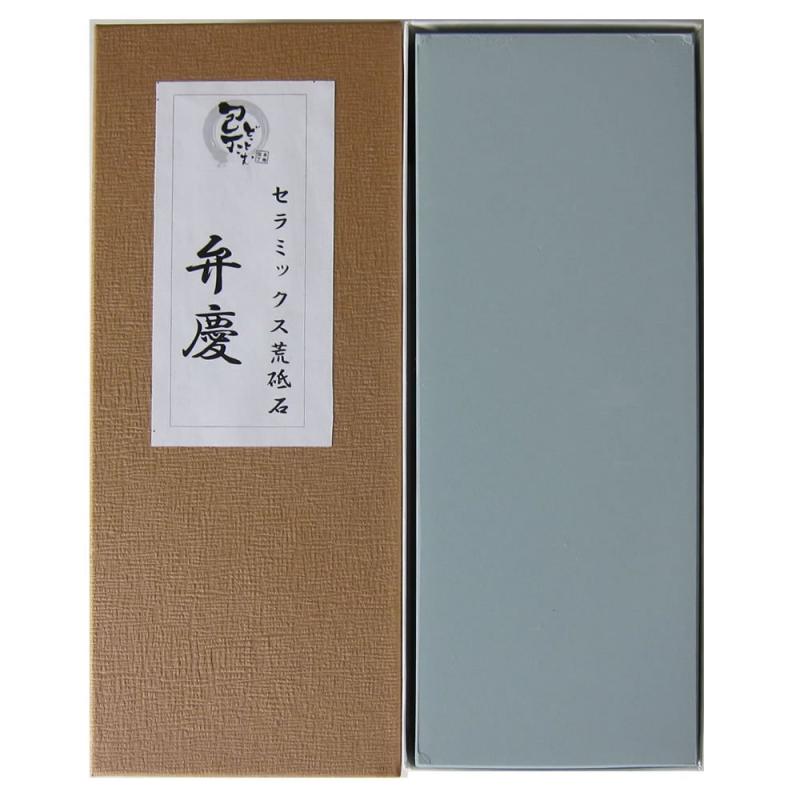砥石 荒砥石 高温焼成 セラミック砥石 GC3F砥粒 中砥ぎ 中仕上 兼用 超仕上砥ぎ・用途：荒砥石・材質：GC3F砥粒（#6より細かく、#2程度までの砥粒が混在）、高温焼成のセラミック砥石（変質し）・中砥ぎから中仕上までの兼用が可能で、さらに超仕上砥ぎまでスムーズに移れる・サイズ：28×78×5mm