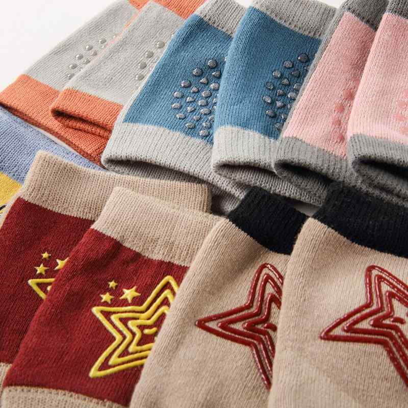 ベビー 膝 肘 パッド 落下 転倒 ケガ 防止 赤ちゃん ハイハイ 春秋 幼児 通気性 星 フリーサイズ 6ヶ月..