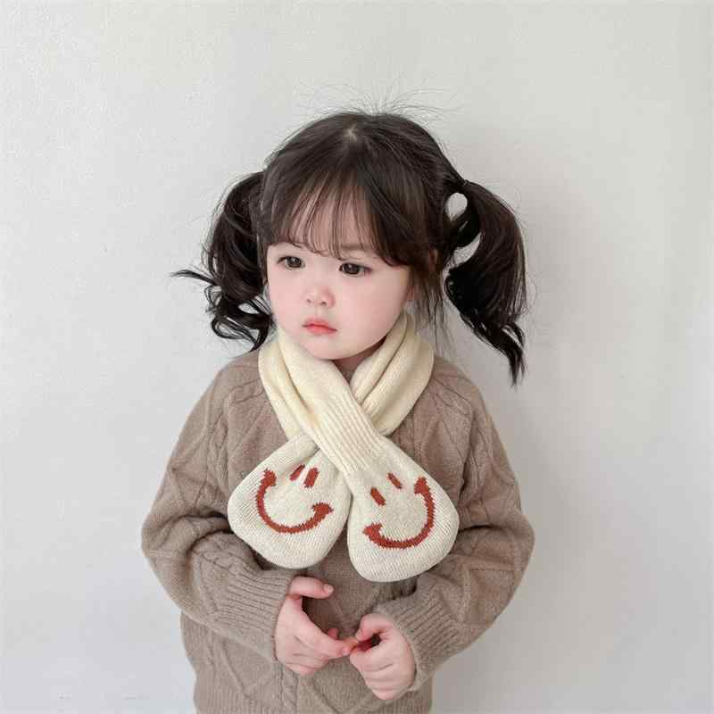 マフラー 0から2歳 ベビー スカーフ レディース 秋冬 笑顔 新生児 3から6ヶ月 男の子 ベビー 暖かい 子供 クロス スカーフ メンズ レディース兼