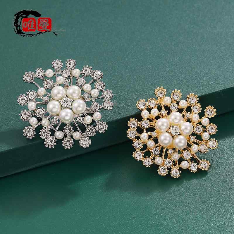 コート レディース ブローチ おしゃれ 大人かわいい 美しい スノーフレーク パールブローチ 小さい フレグランス エレガント 女性 コサージュ ショール ボタ...