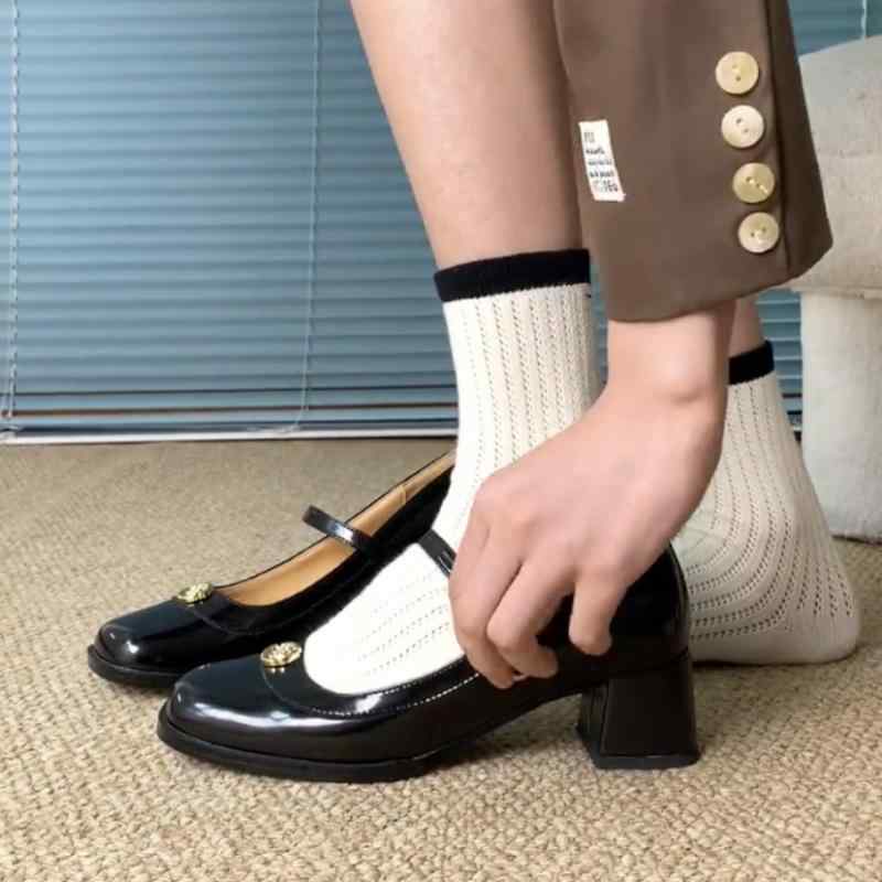 レディース パンプス レザー フレンチ レトロ 椿 メリージェーン シューズ ハイヒール ワンピース ストラップ 浅口 シングル 太め ヒール 小さめ 革靴