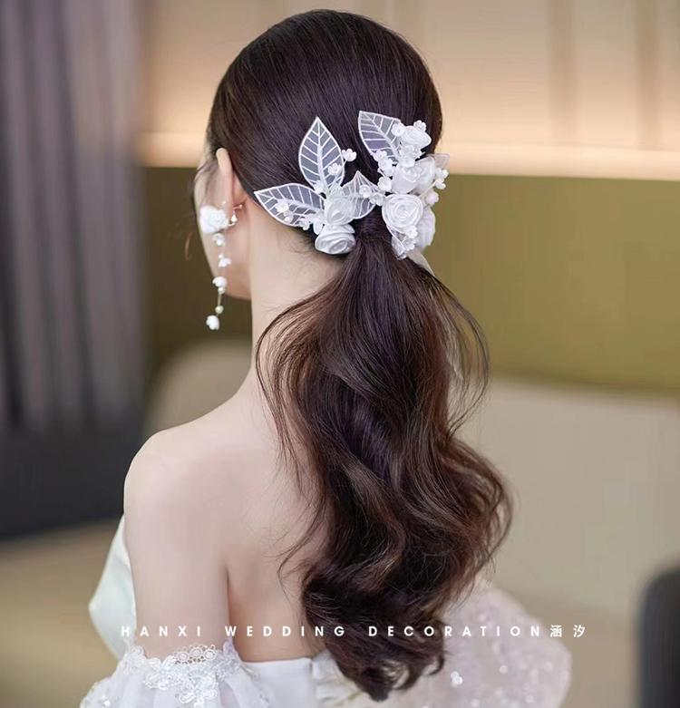 アクセサリー 髪飾り ヘアバンド ジュエリー ブライダル ヘア カチューシャ 結婚式 レディース フラワー 雑貨 小物 装飾品 道具 レディース